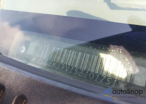 2005 Chevrolet Silverado 1500 Ls z USA, uszkodzony, nr VIN 1GCEK19V15Z101751